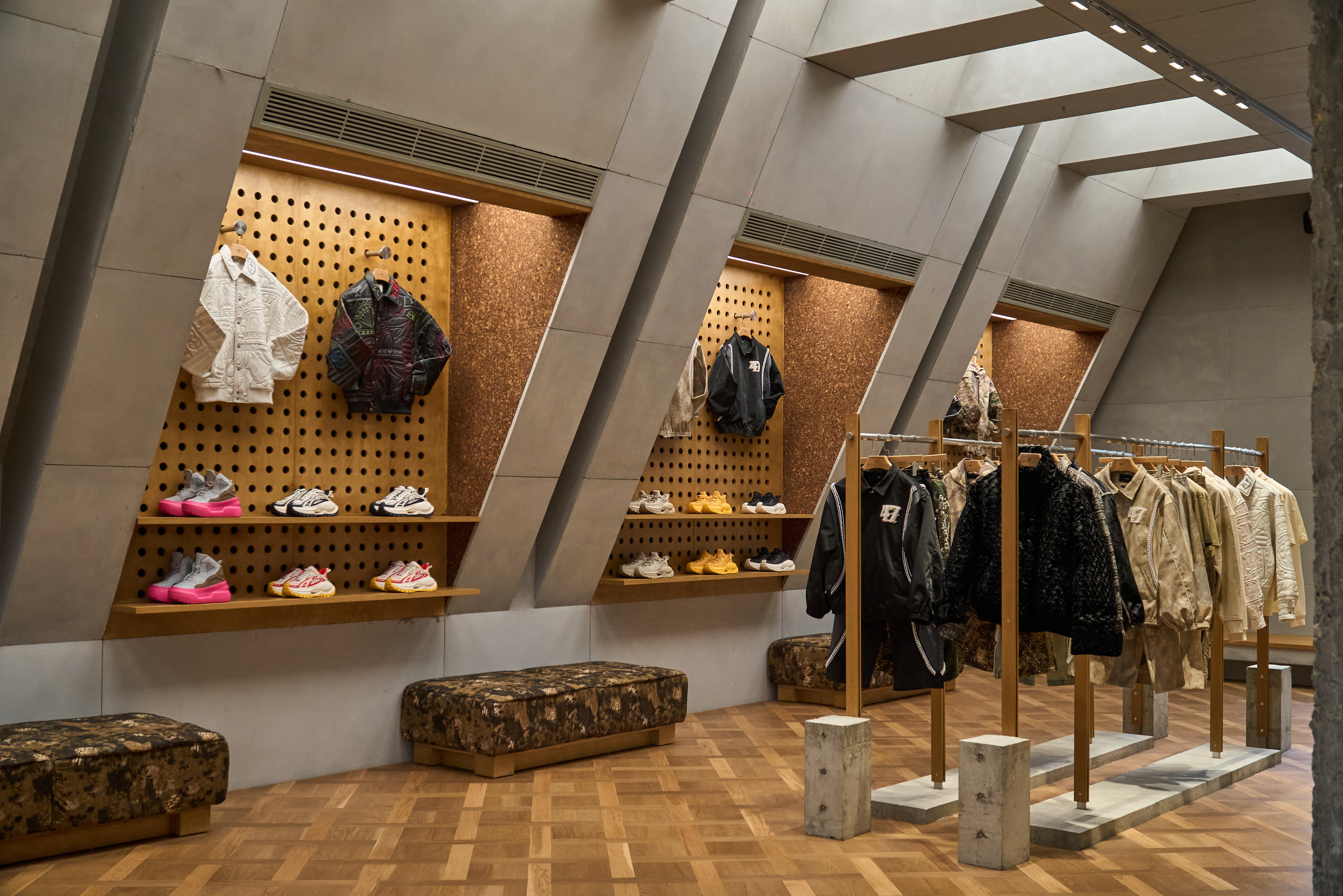 1807 CORP CONCEPT STORE